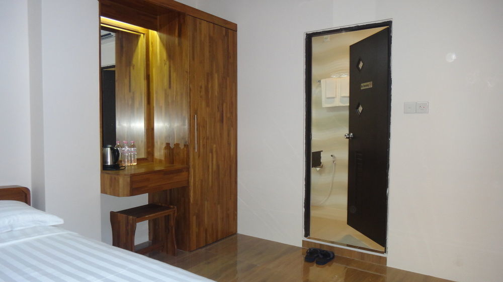 Chit Sayar Hotel 仰光 外观 照片